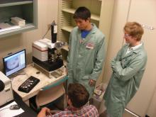 Dissect 2009 Visualizing Phages Electron Microscope